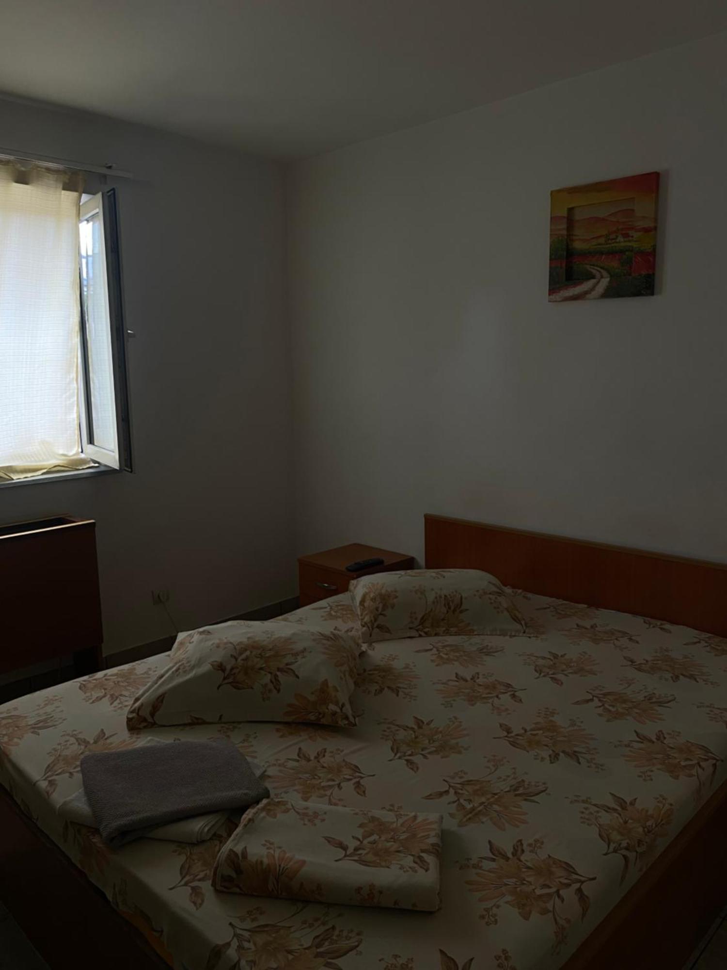 Вилла Quiet Garden 1St Floor Бухарест Экстерьер фото